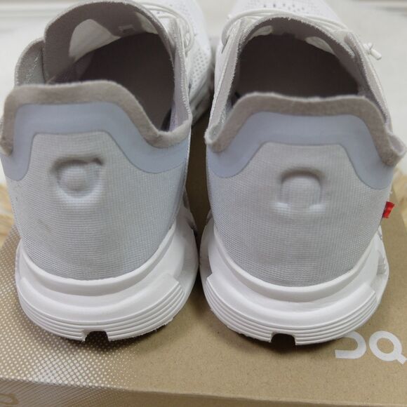 On Cloud 6 Coast White Glacier Women's Size 7 1/2 - Picture 6 of 12